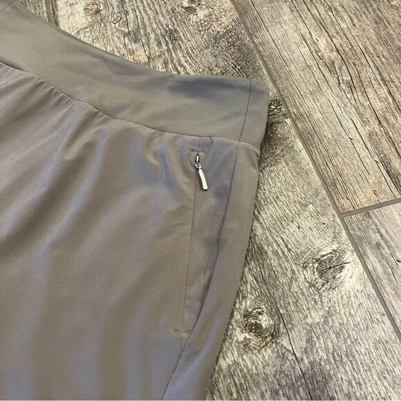 Athleta Gray Mini Skirt/Skort size 2 - Picture 2 of 10